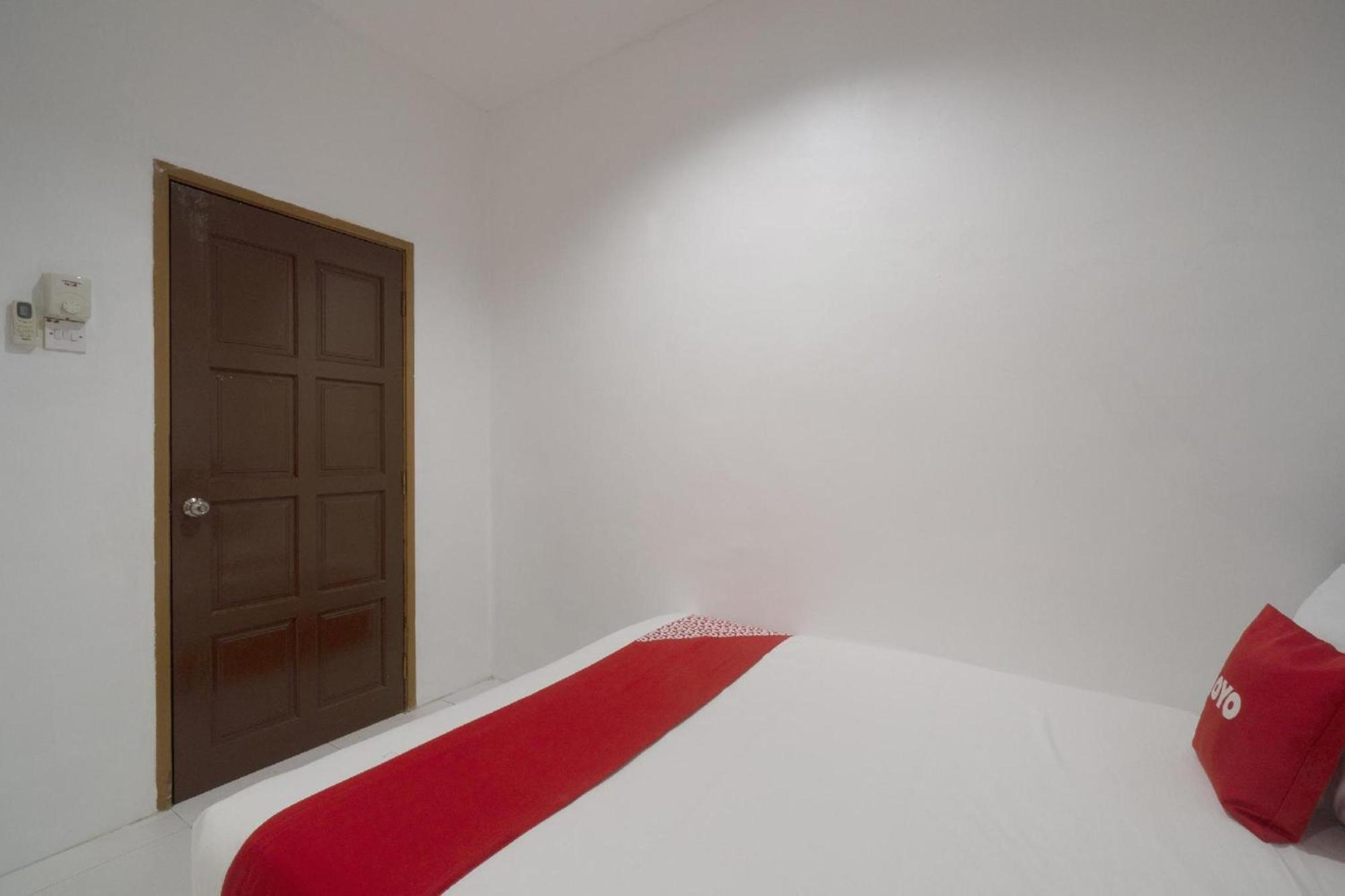 Oyo 91089 Motel Fasa 2B Seri Manjung Exterior photo
