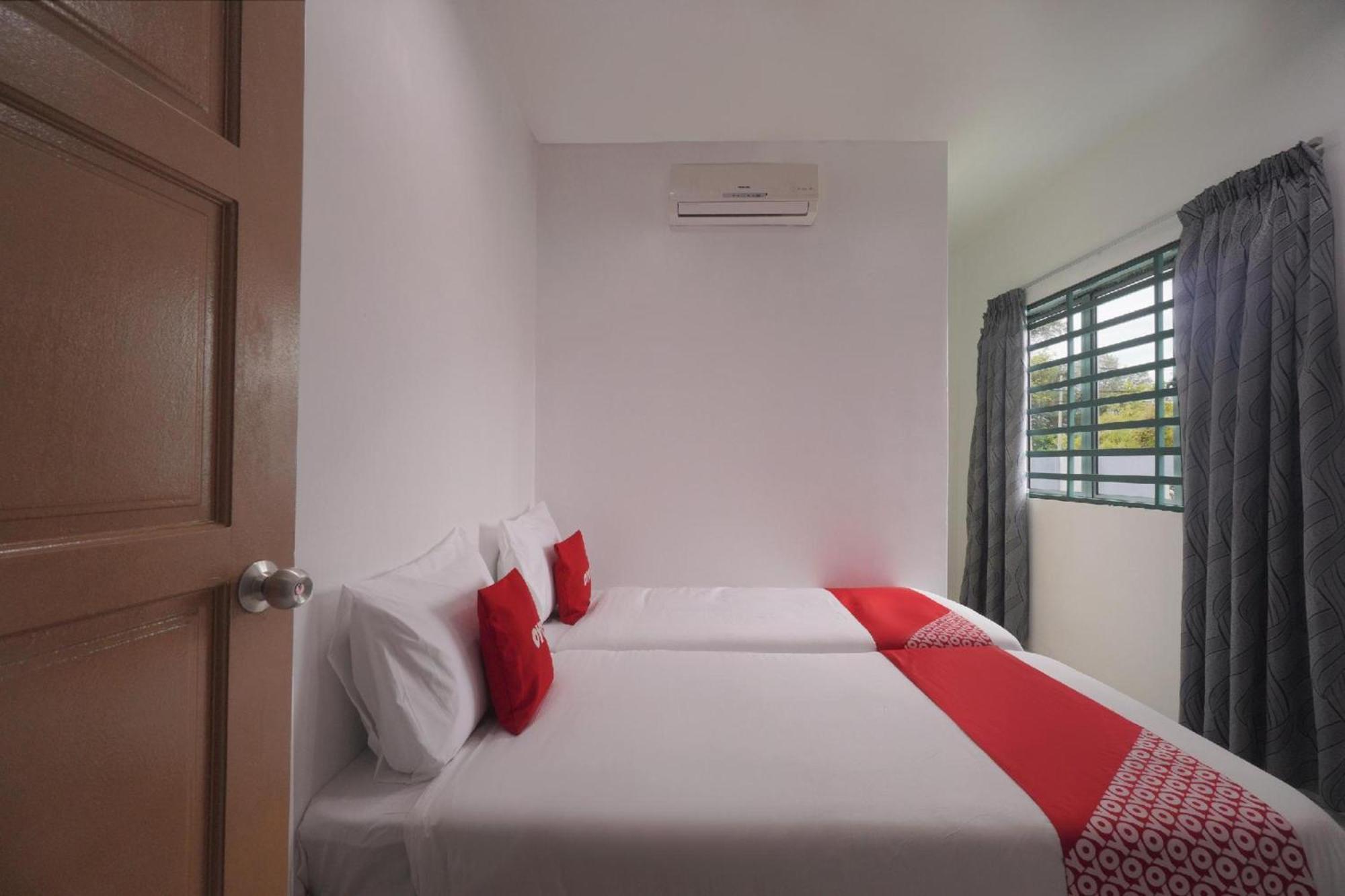 Oyo 91089 Motel Fasa 2B Seri Manjung Exterior photo