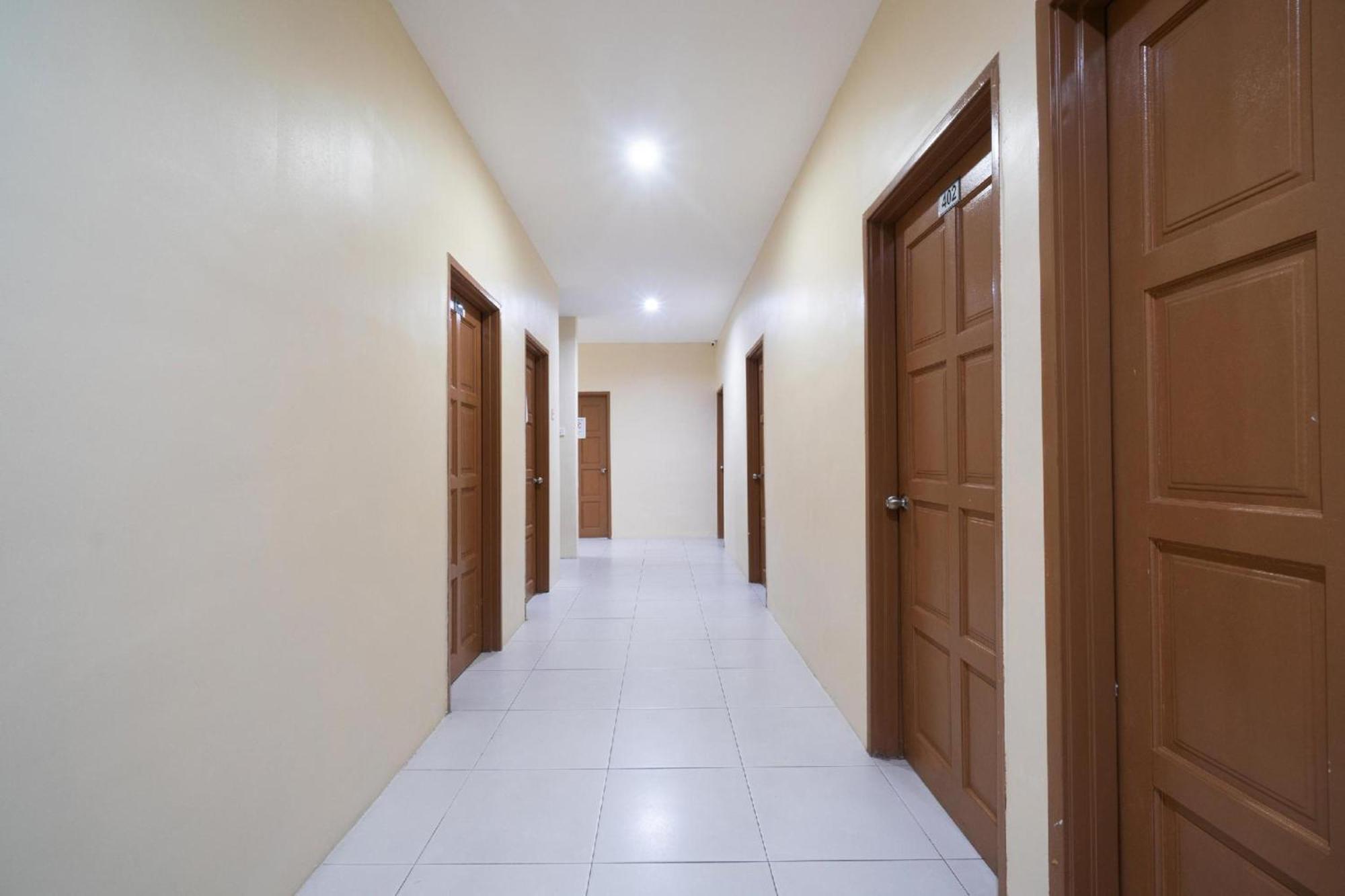 Oyo 91089 Motel Fasa 2B Seri Manjung Exterior photo